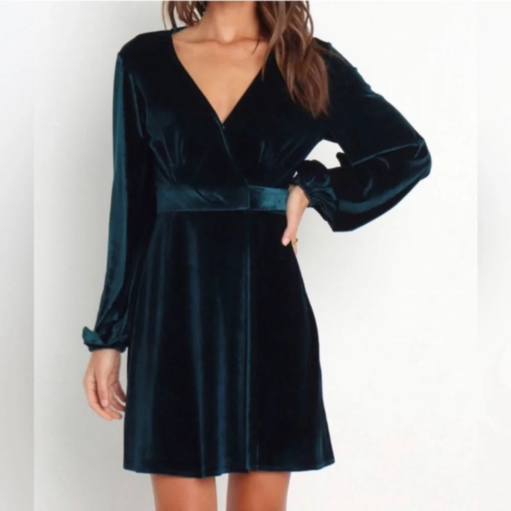 Petal & Pup green velvet v-neck long sleeve wrap dress - Picture 8 of 8